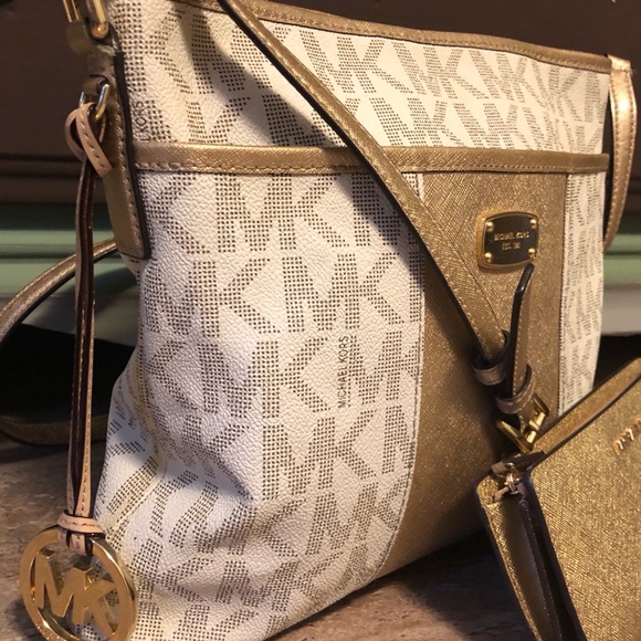 Michael Kors messenger bag trio - Picture 2 of 8